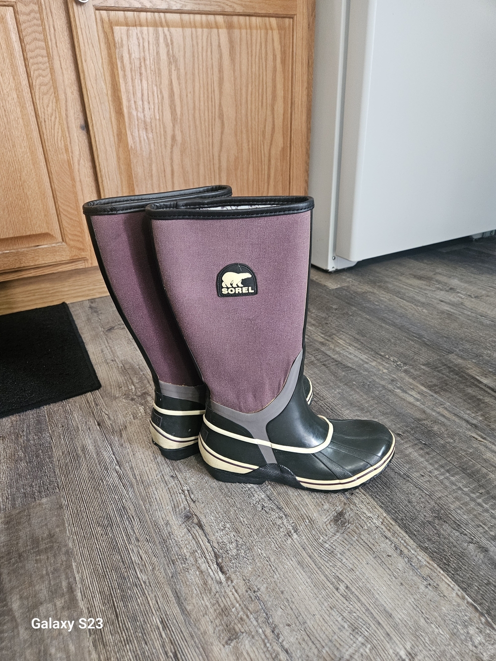 Sorel Women’s Tall Waterproof Rain Boots Purple Black Size 7 Duck Boots
